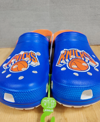 Crocs NBA New York Knicks Classic Clogs Mens  Basketball